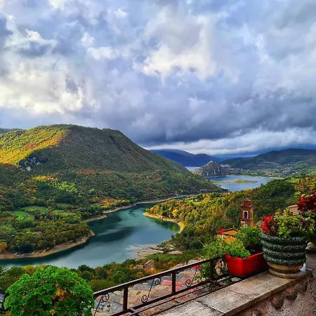 La Casa Sul Fiordo Del Turano